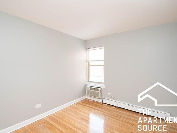 5th image of 6830 N Sheridan Rd APT 350