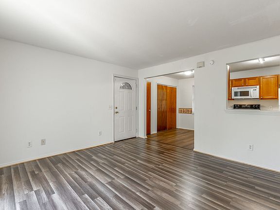 2nd image of 22 Eastwood Ct #84
