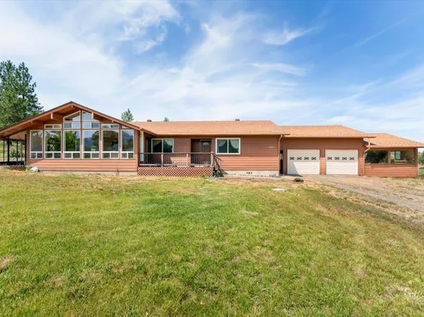 2602 Eastman Ln, Yreka, CA 96097