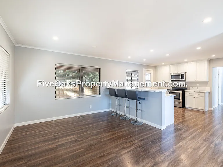 252 Folsom Rd #A — Photo 6