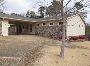 11 Crownpoint Rd, Little Rock, AR 72227