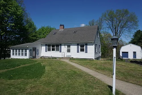 34 Fairview Ave #B Photo 1