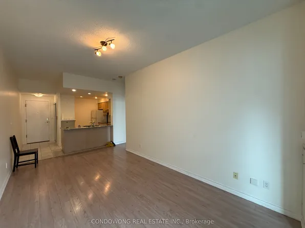 168 Simcoe St #1118, Toronto, ON M5H 4C9