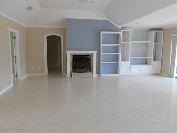3rd image of 6024 Pleasant Ln