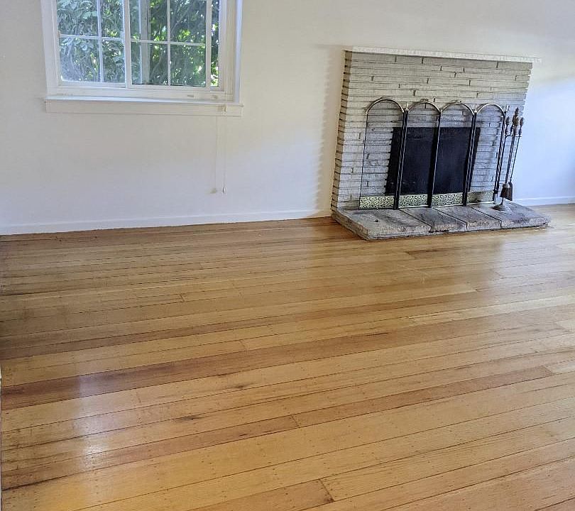 1st image of 46 W 4th Ave #101