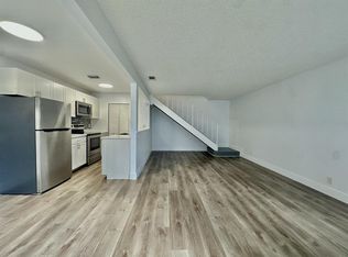 801 W Tiffany Dr APT 3, Mangonia Park, FL 33407