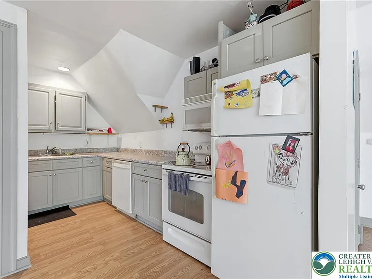 202 N 17th St #D — Photo 8