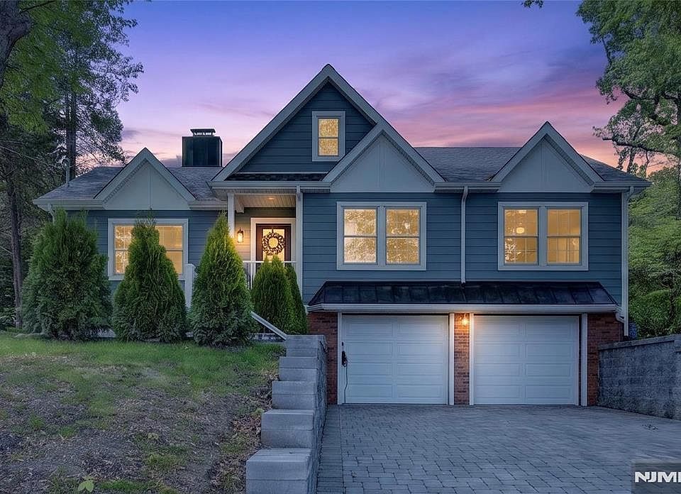 1st image of 789 Kinderkamack Rd