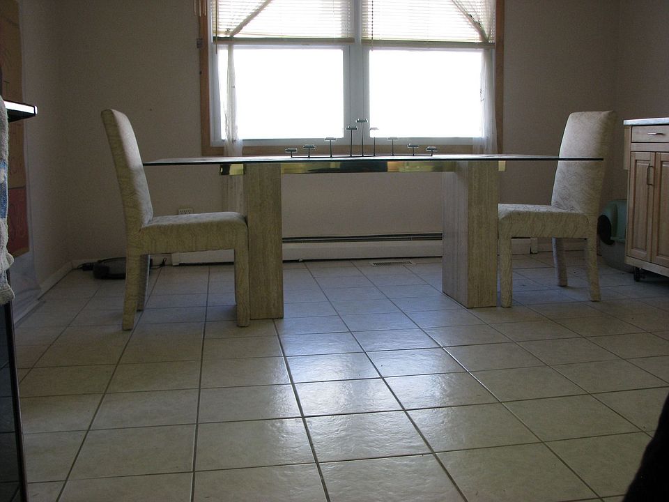 Large breakfast area