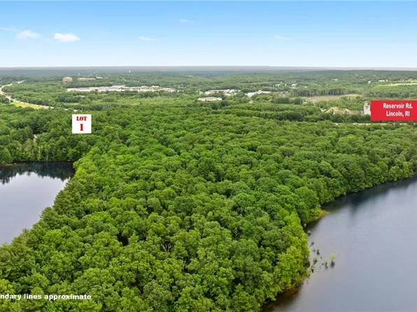 245 Reservoir Rd, Pascoag, RI 02859