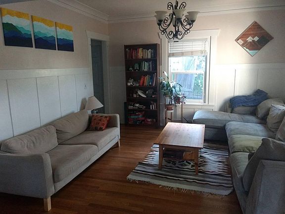 3rd image of 2609 E Union St #A