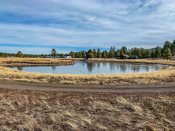 4th image of 609 S Highland Meadows Dr