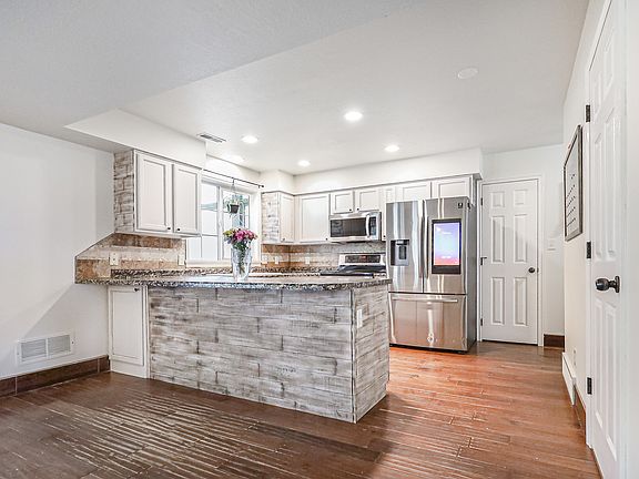 5th image of 1756 N 2615 W