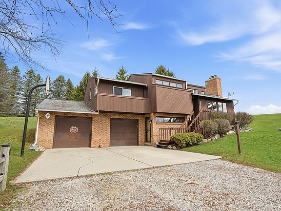 3rd image of 2725 Cooley Lake Rd