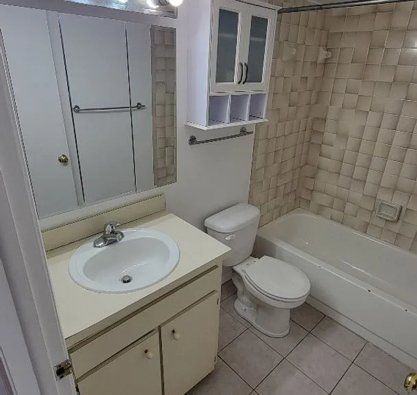 8419 Camden St — Photo 10