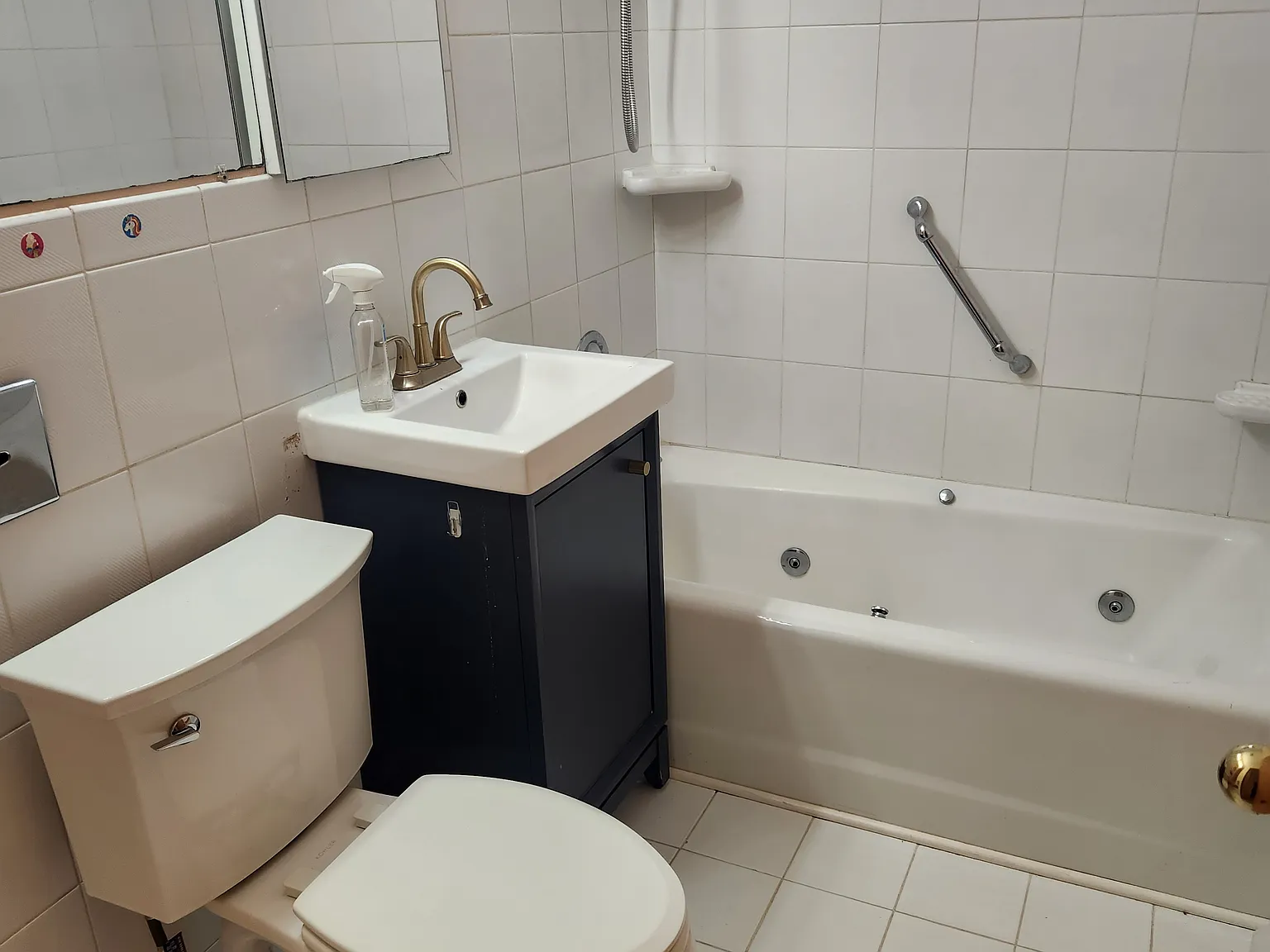 4 bed, 3.5 bath, 2023 sqft, $5,500 — Photo 3