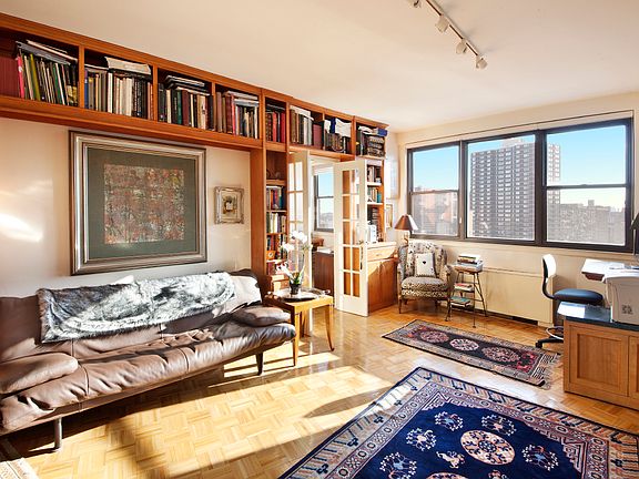 3rd image of 225 East 36th Street