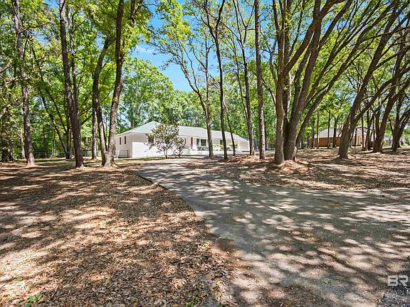 5th image of 23972 Grant Dr