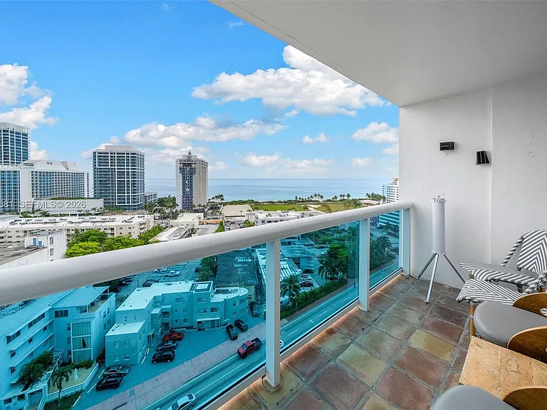 6770 Indian Creek Dr #Penthouse B — Photo 1