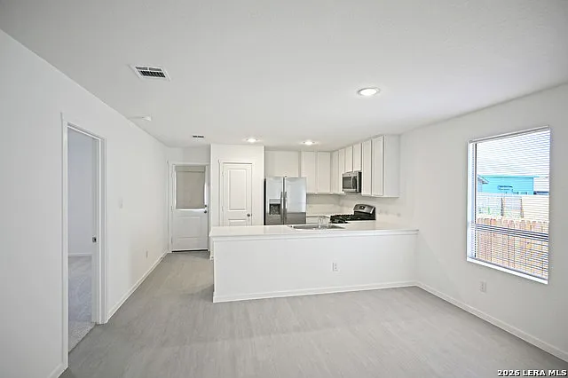 227 Zyra Ave — Photo 7