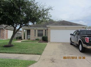 401 Arabian Dr, Victoria, TX 77904