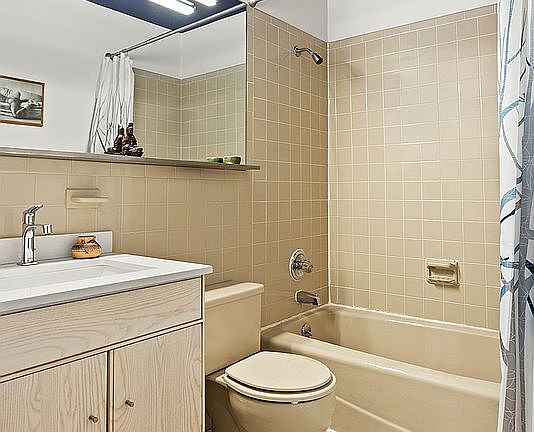 4th image of 285 5th Ave APT 2B