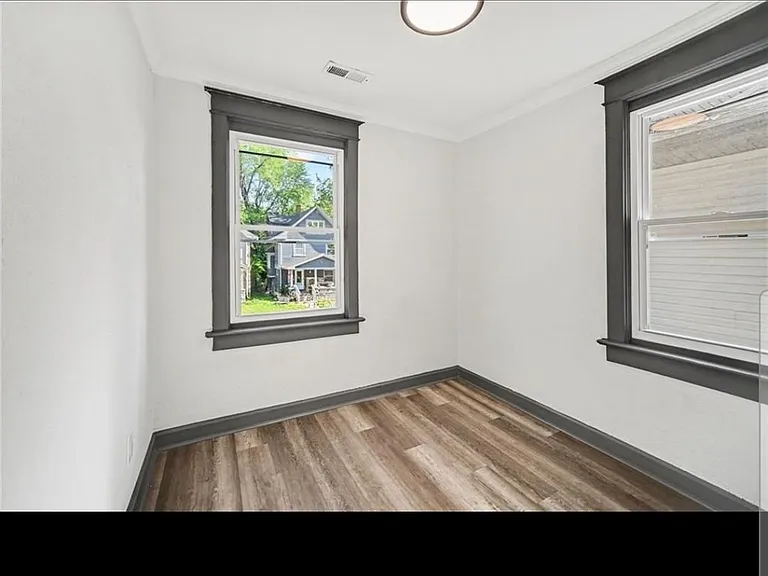 5243 Lyon Ave — Photo 14