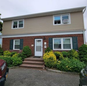 34 Lexington Avenue, Westbury, NY, 11590