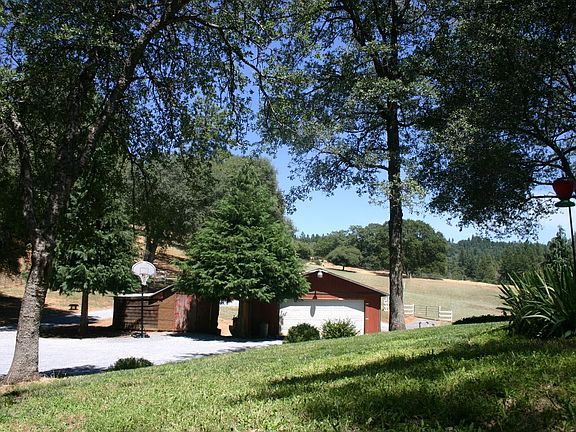 2nd image of 2471 English Ln