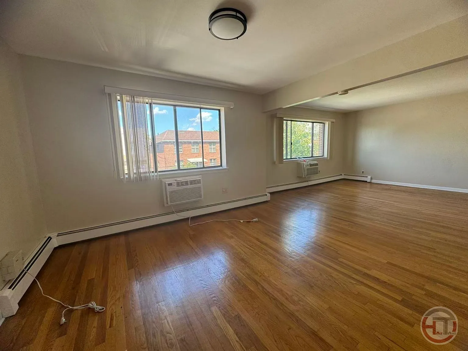 3 bed, 1400 sqft, $3,300 — Photo 3