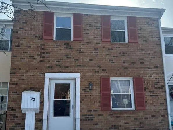 22 Lamplighter Ln, Dover, DE 19904