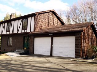 97 Old Tannery Rd, Monroe, CT 06468