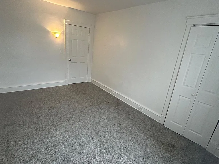 30 Amboy Ave — Photo 13