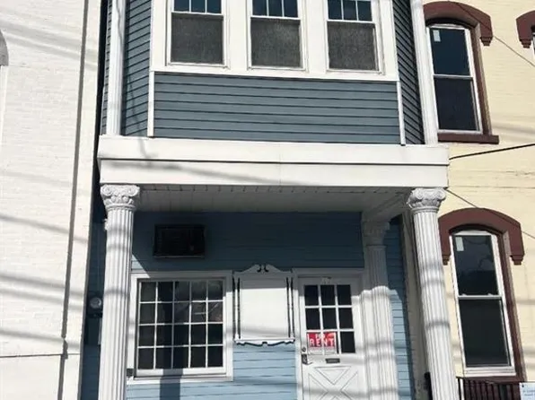 17 High St, Newton, NJ 07860