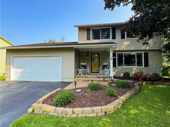 4961 Surrey Ln, Liverpool, NY 13088
