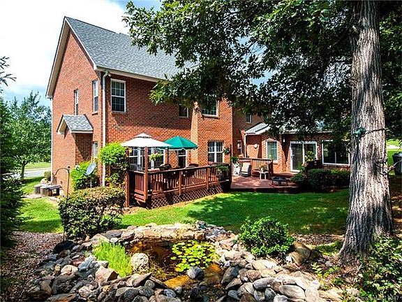 2nd image of 517 McMillan Dr