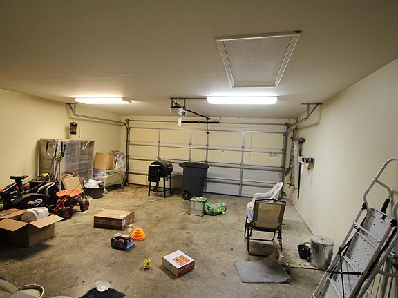 3rd image of 378 McNabb Ln