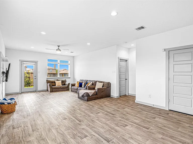 12566 Fleet River Rd — Photo 9