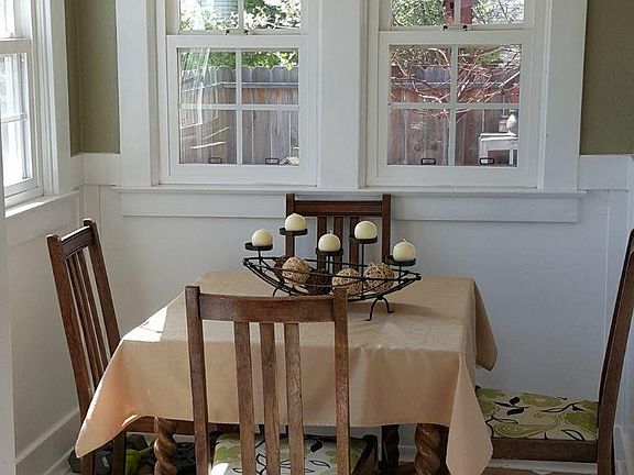 5th image of 220 Laurel Ave