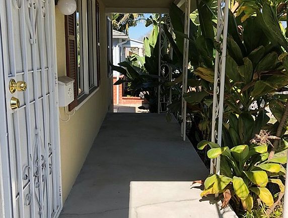 3rd image of 4541 Linden Ave