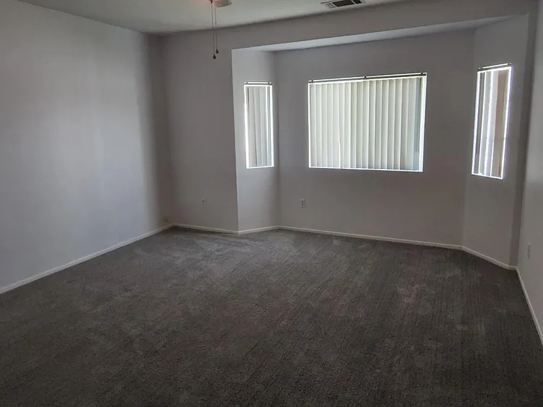 1738 Shane Ln — Photo 16
