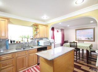 209 N Cooper St, Santa Ana, CA 92703