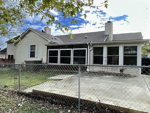 3rd image of 504 Amquiwood Ct