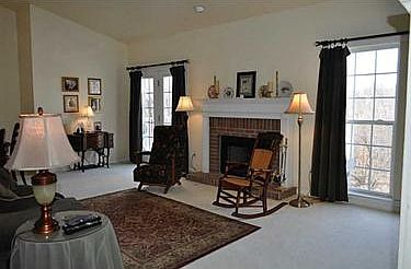 5th image of 146 Meadowview Dr