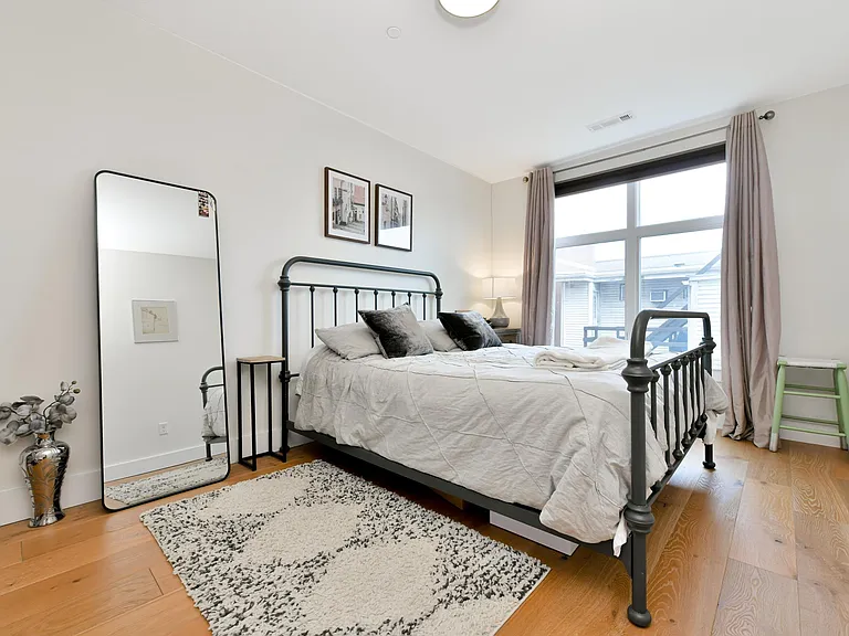 250 Meridian St #410 — Photo 8