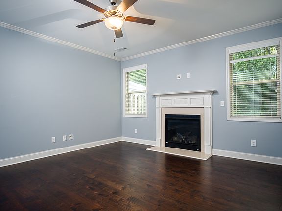 5th image of 179 Braemore Mill Dr