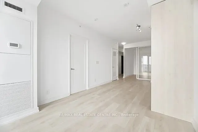 75 James St S #2801 — Photo 16