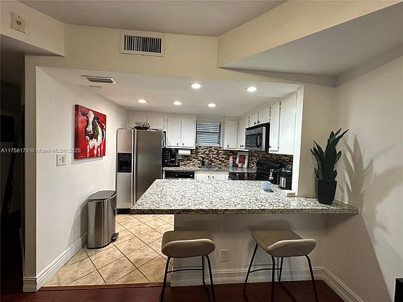2nd image of 8290 Lake Dr APT 222