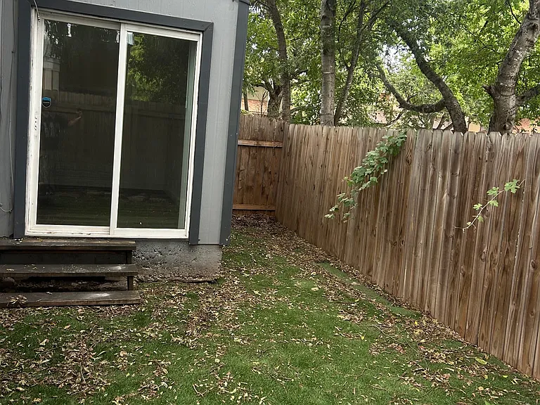 1006 King Albert St #A — Photo 11