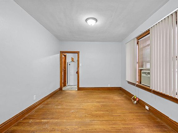 3rd image of 4907 San Francisco Ave